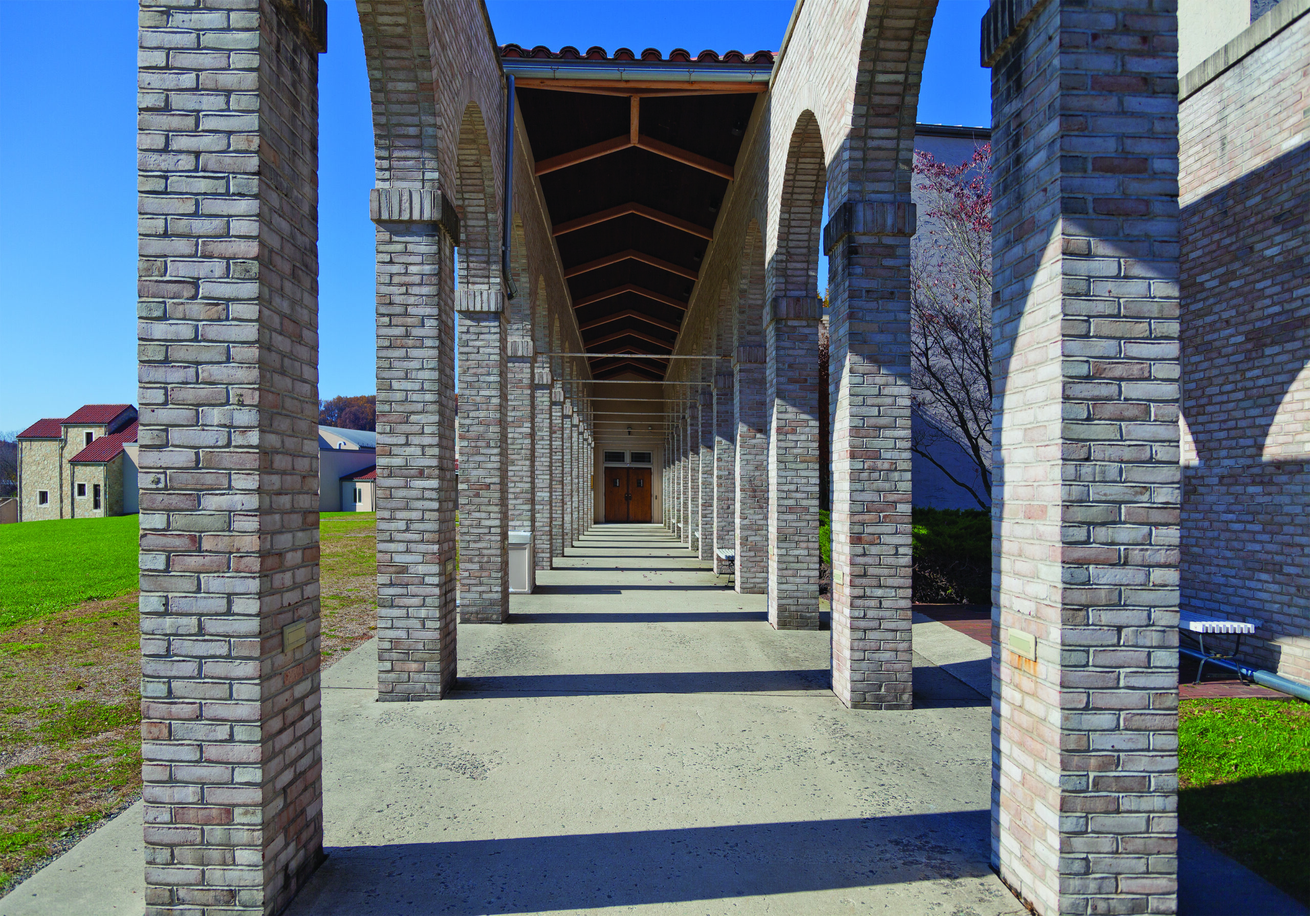 Memorial Arches – Forever Plaques
